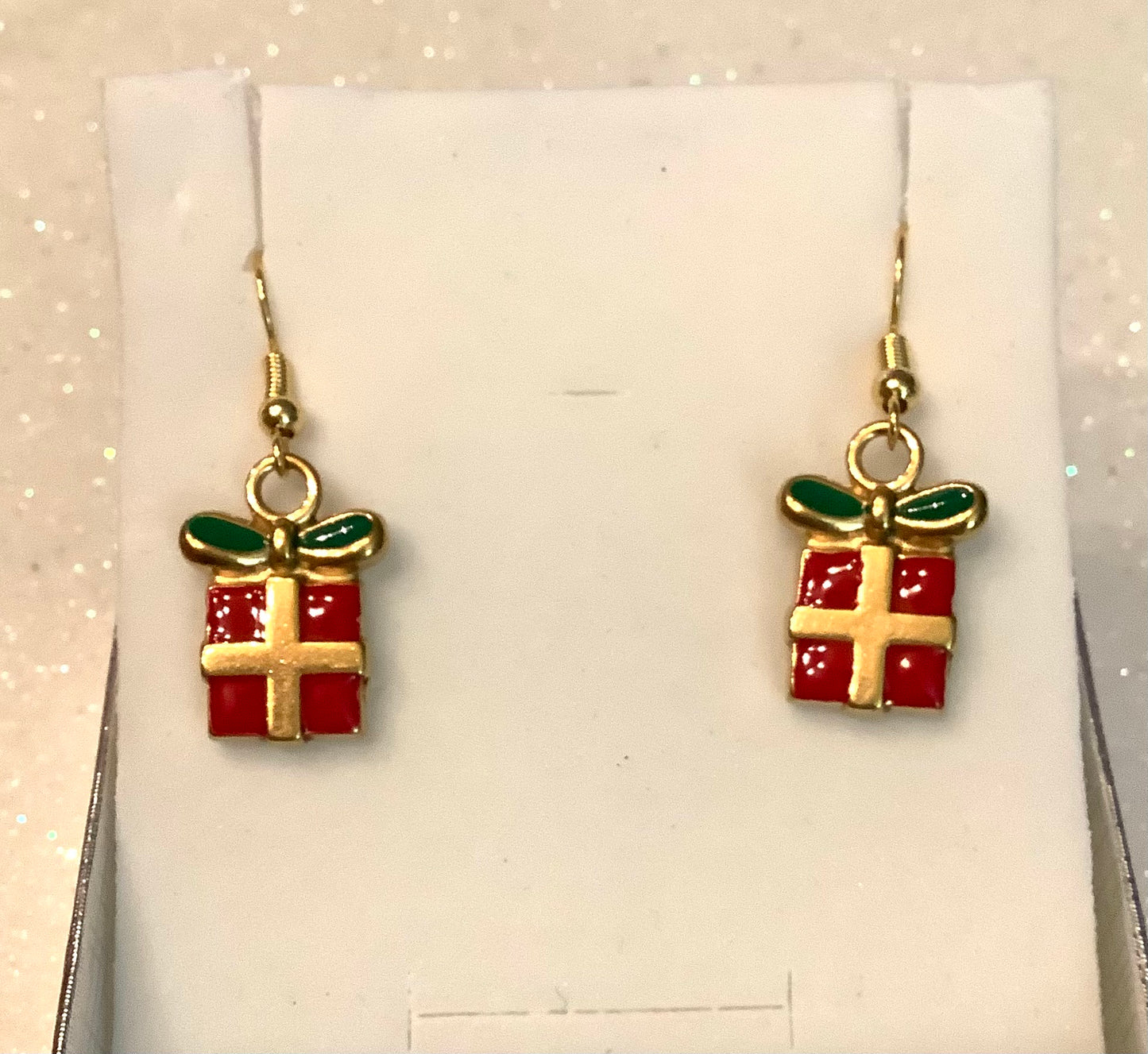 Orecchini con pacchettini regalo